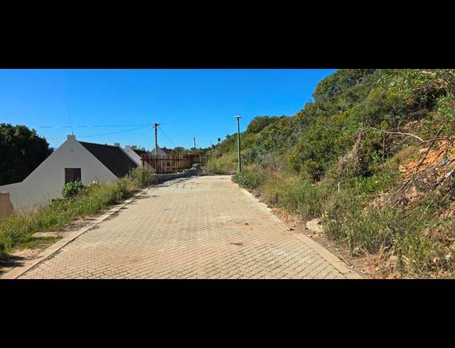 LAND FOR SALE IN VAKANSIEPLAAS